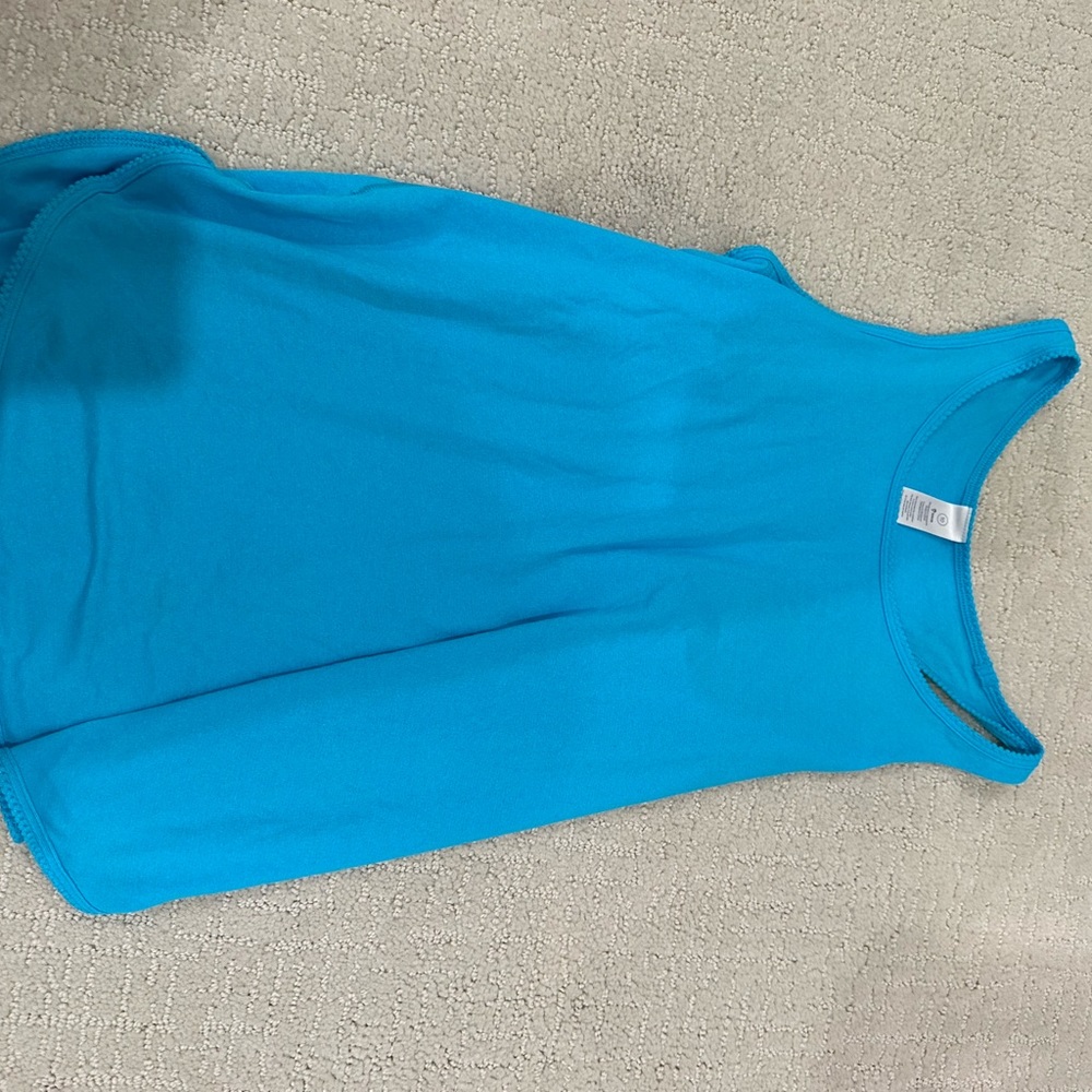 Ivivvia tank top